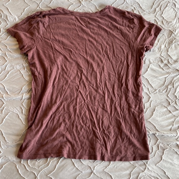 PINK Victoria's Secret Perfect Crew Cocoa T-shirt - Picture 6 of 6